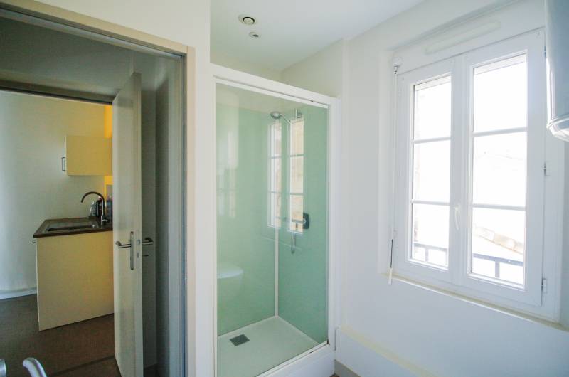 APPARTEMENT DEUX PIECES A VENDRE BORDEAUX BARRIERE DE PESSAC / TONDU