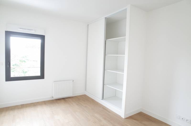 Chambre avec placard