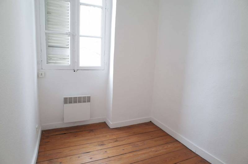 Pièce bis, bureau ou dressing