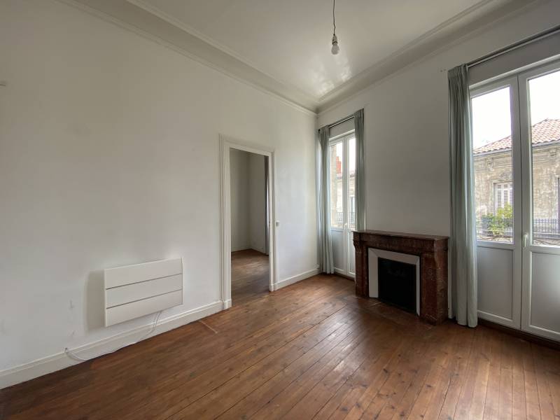A LOUER APPARTEMENT T2 BIS BORDEAUX NANSOUTY 