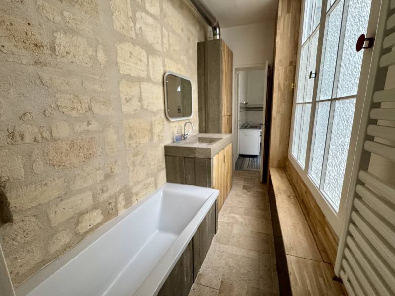 BORDEAUX QUINCONCES – APPARTEMENT DE PRESTIGE 170 m² (Bail civil ou professionnel)