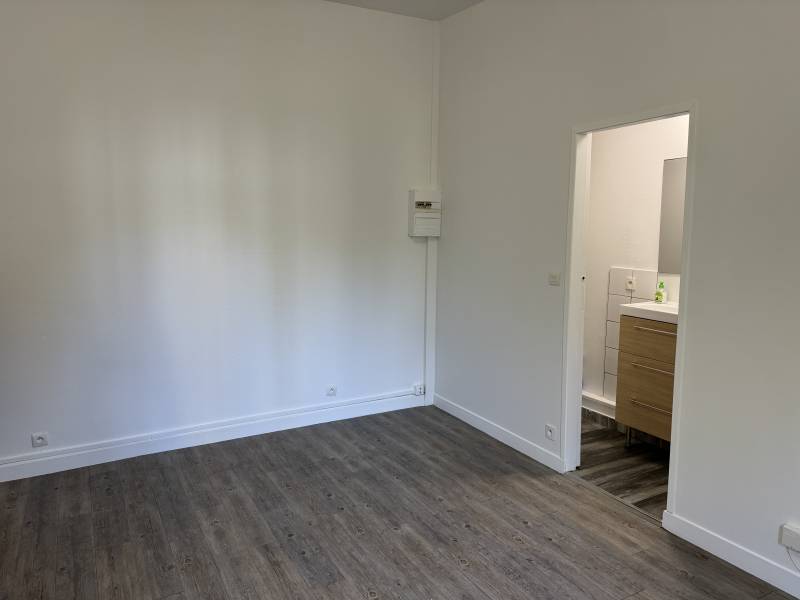 Petit studio à louer