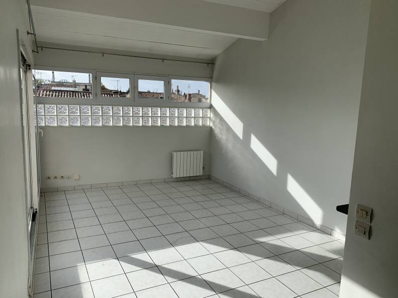 A LOUER APPARTEMENT T3 AVEC TERRASSE BORDEAUX - SAINT SEURIN 