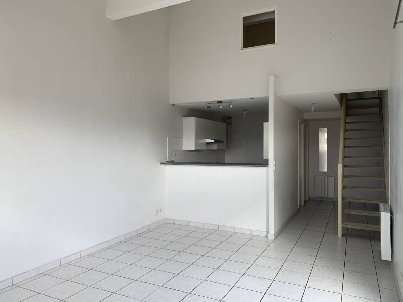 A LOUER APPARTEMENT T3 AVEC TERRASSE BORDEAUX - SAINT SEURIN 