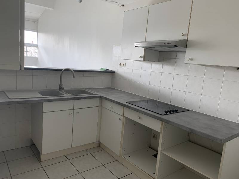 A LOUER APPARTEMENT T3 AVEC TERRASSE BORDEAUX - SAINT SEURIN 