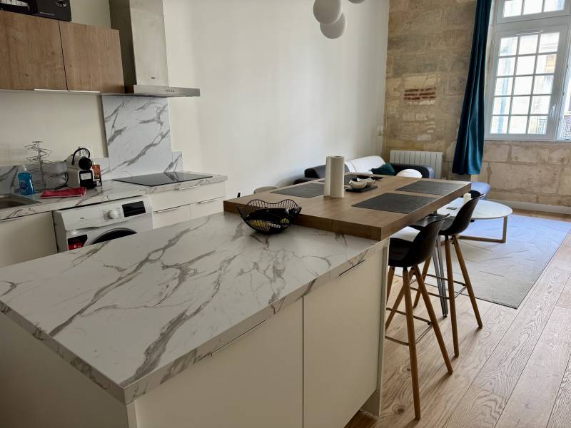 Location appartement T2 meublé à Bordeaux – Quartier Saint-Michel / Porte de Bourgogne