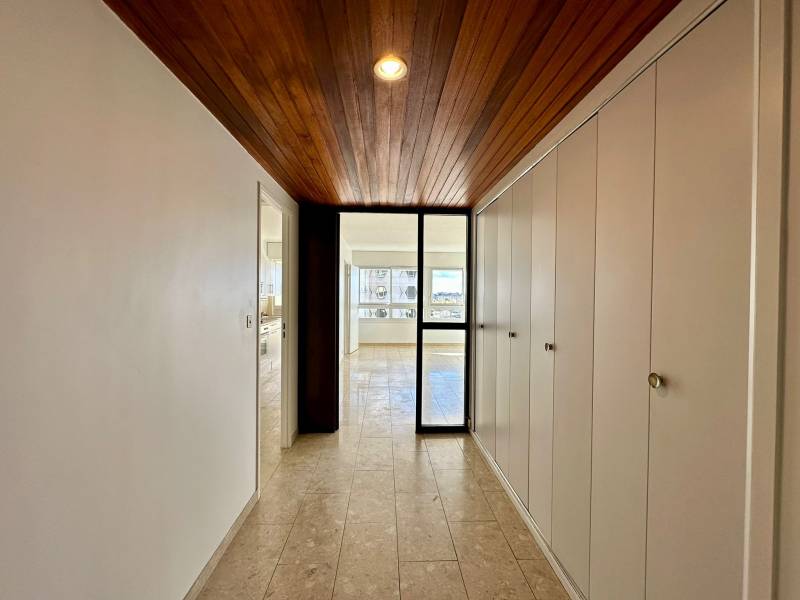 Location T3 Bordeaux Mériadeck – Appartement lumineux avec loggia et bureau