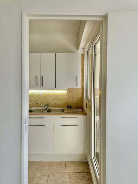 Location T3 Bordeaux Mériadeck – Appartement lumineux avec loggia et bureau