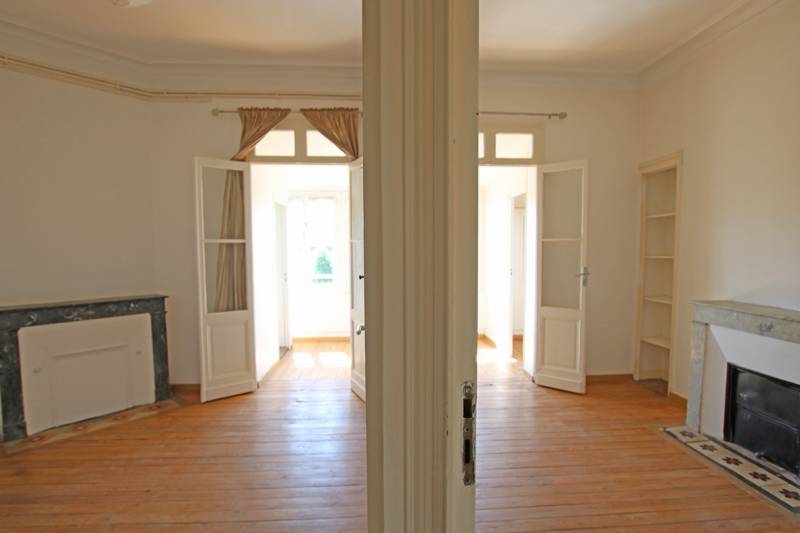 A VENDRE APPARTEMENT BORDEAUX LUMINEUX CHARME DE L'ANCIEN