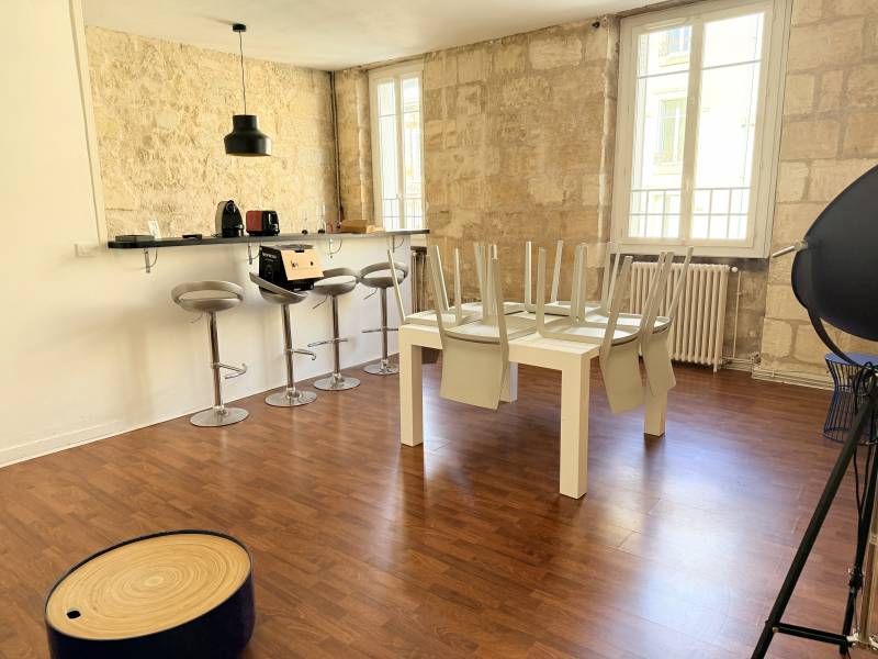 Location T3 meublé 91 m² à Bordeaux – Charme de l’ancien – Cours de la Martinique