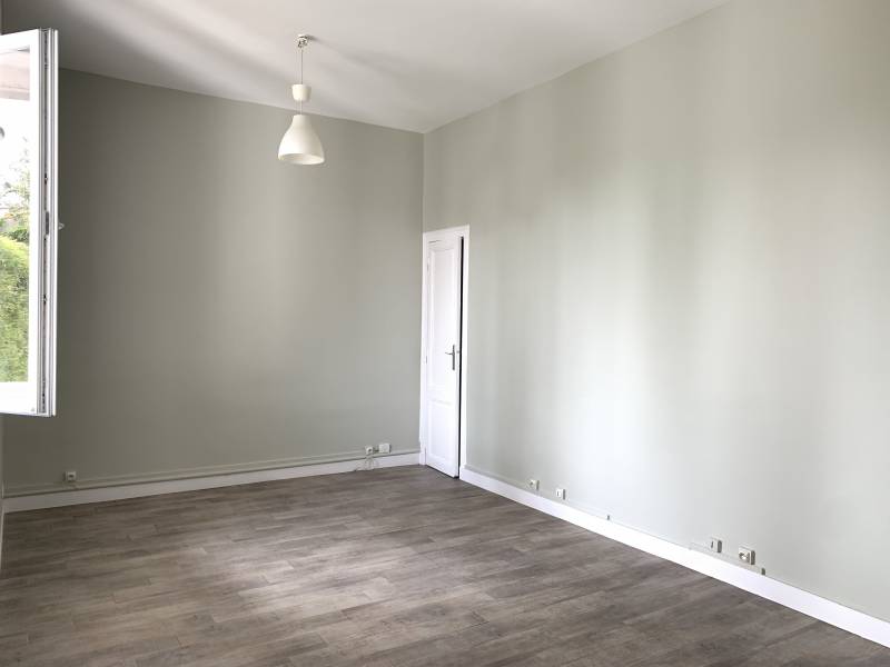 A LOUER ECHOPPE AVEC JARDIN BORDEAUX - SAINT AUGUSTIN 