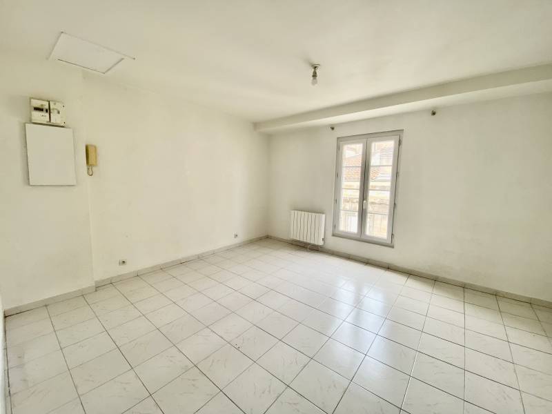 Location studio – Quartier Saint-Michel, Bordeaux (33000)