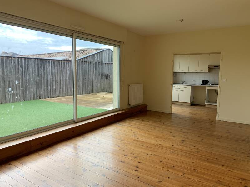 A LOUER MAISON BORDEAUX JARDIN PUBLIC 