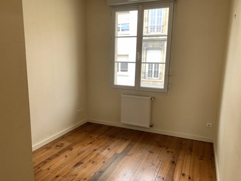 A LOUER MAISON BORDEAUX JARDIN PUBLIC 