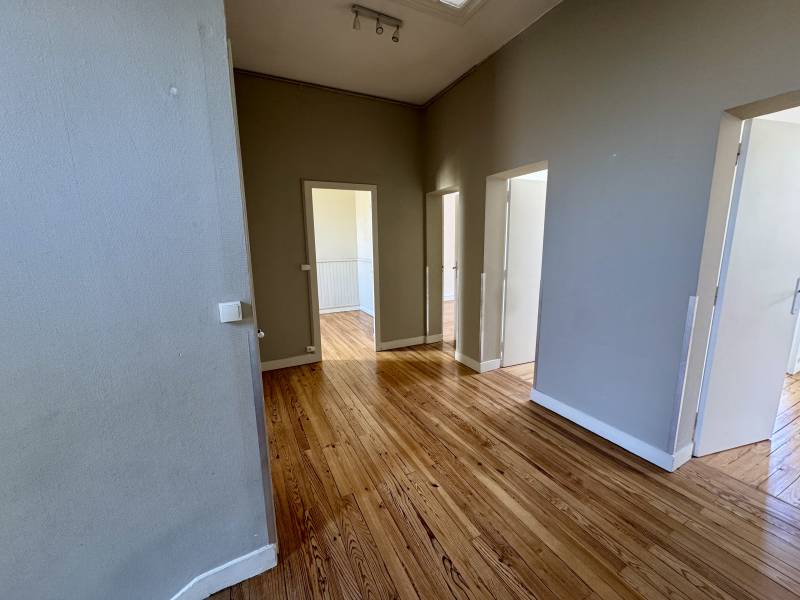 A LOUER MAISON T5 BORDEAUX - JARDIN PUBLIC 