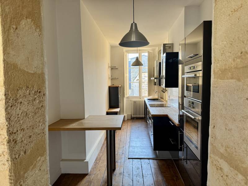 Superbe 3 pièces rénové, au cœur du Palais Gallien