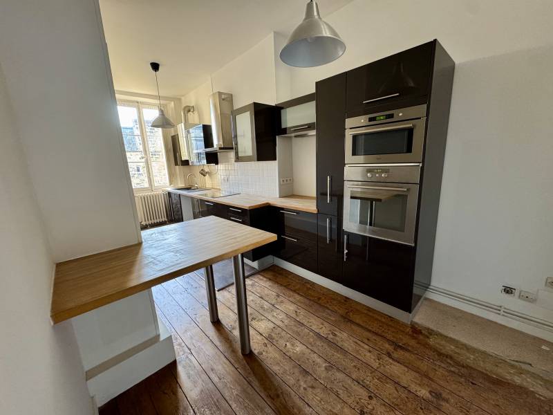 Superbe 3 pièces rénové, au cœur du Palais Gallien