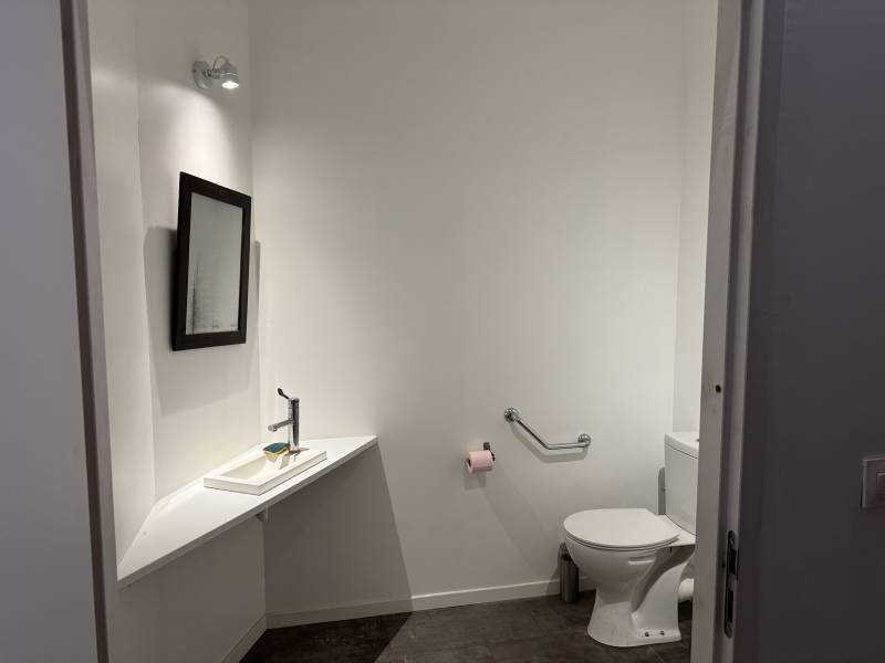 Local Commercial d'Exception 133m² - Chais Réhabilité - Bordeaux Centre