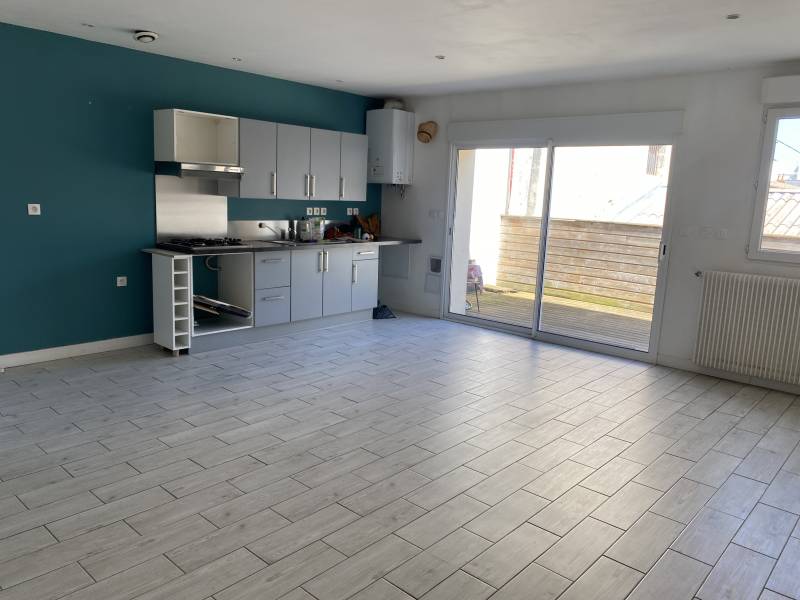 A LOUER APPARTEMENT T2 TERRASSE BORDEAUX - CHARTRONS 