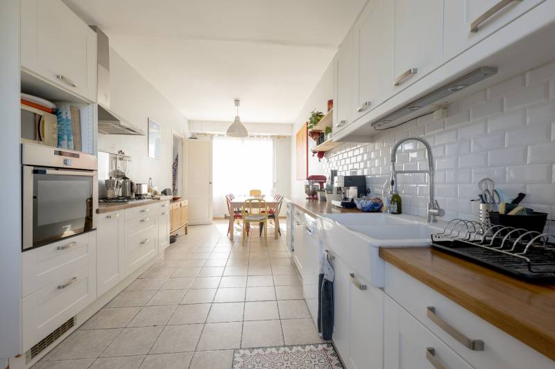 MAISON AVEC CUISINE SEPAREE