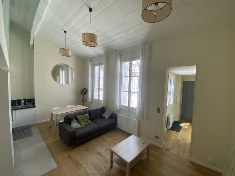 louer appartement duplex avec grande pièce à vivre à Bordeaux tourny