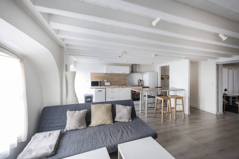 ACHETER APPARTEMENT HYPER CENTRE DE BORDEAUX DANS BELLE RUE PIETONNE QUARTIER PEY BERLAND