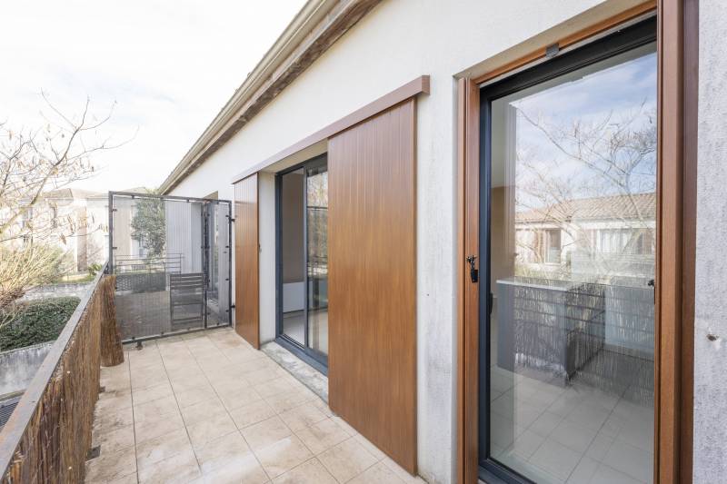 LE BOUSCAT A VENDRE APPARTEMENT TERRASSE PARKING 2 PIECES