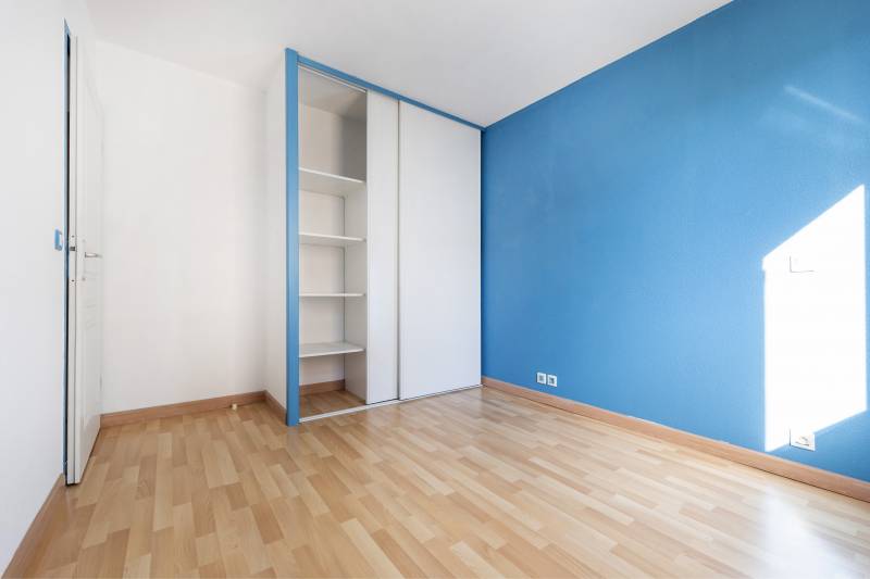 LE BOUSCAT APPARTEMENT RESIDENCE MODERNE AVEC CHAMBRE