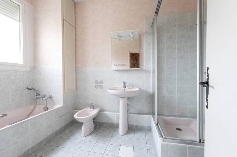 appartement croix blanche saint seurin avec garage