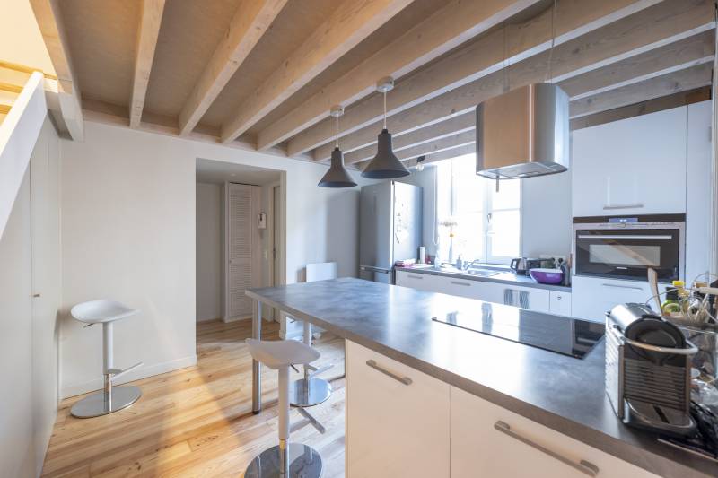 APPARTEMENT 5 PIECES TROIS CHAMBRES PARKING BORDEAUX SAINT-SEURIN  