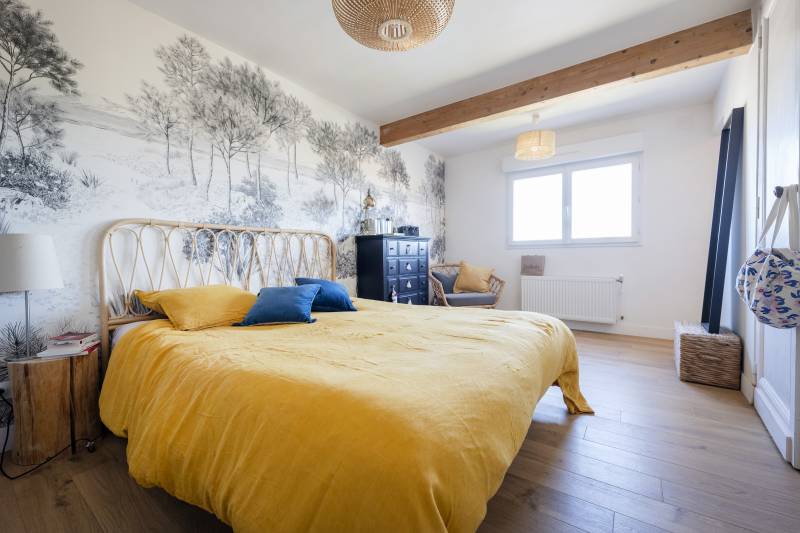 MAISON EN PIERRE 4 CHAMBRES AVEC JARDIN