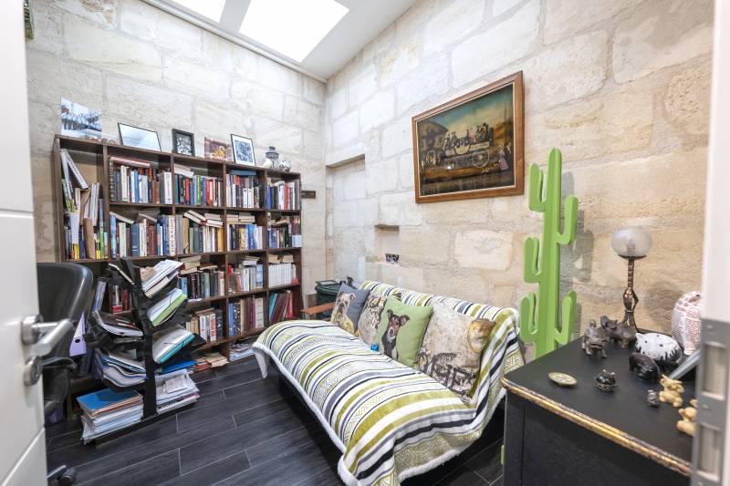 Bordeaux Ornano appartement ancien 3 chambres avec extérieur