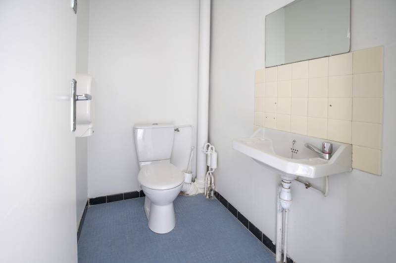 LOCATION BUREAUX – 39 m² – BORDEAUX SAINT-SEURIN