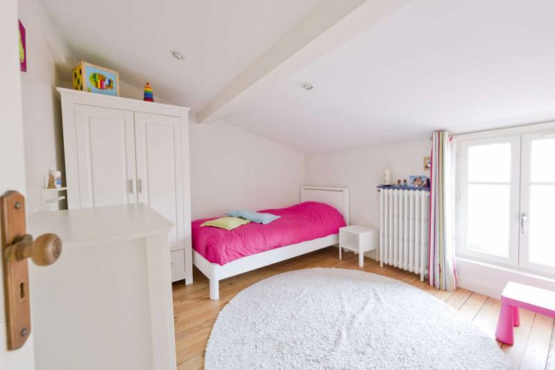 MAISON ATYPIQUE A VENDRE AVEC UNE SALLE DE BAIN ET UNE SALLE D'EAU