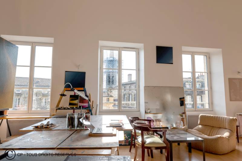 APPARTEMENT EN DUPLEX QUARTIER HISTORIQUE DE BORDEAUX 3 CHAMBRES ET UN BUREAU