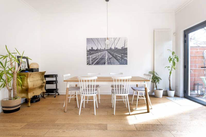 A VENDRE MAISON EN PIERRE BORDELAISE BORDEAUX INTRA MUROS JARDIN 5 CHAMBRES