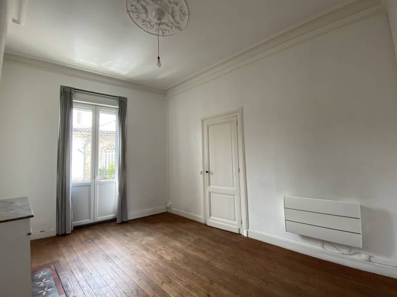 A LOUER APPARTEMENT T2 BIS BORDEAUX NANSOUTY 