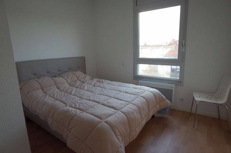 A LOUER APPARTEMENT T3 MEUBLE BORDEAUX - CROIX BLANCHE 