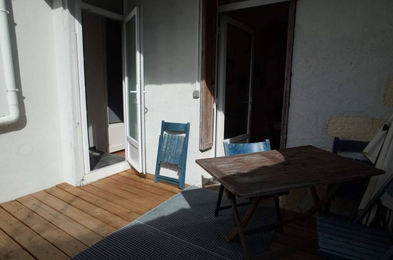 MAISON A LOUER MEUBLEE AVEC JARDINET