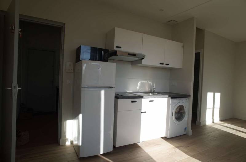 A LOUER STUDIO BORDEAUX - NANSOUTY 