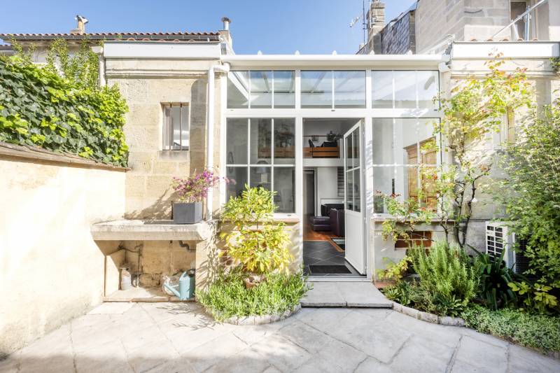 Maison avec 3 chambres et cour