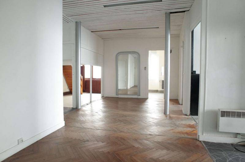 LOCAL COMMERCIAL A VENDRE DE 110M2 AVED DEUX GRANDS BUREAUX