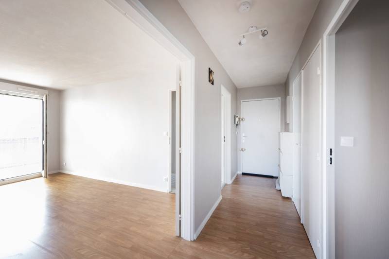 A LOUER T3 ET BALCON