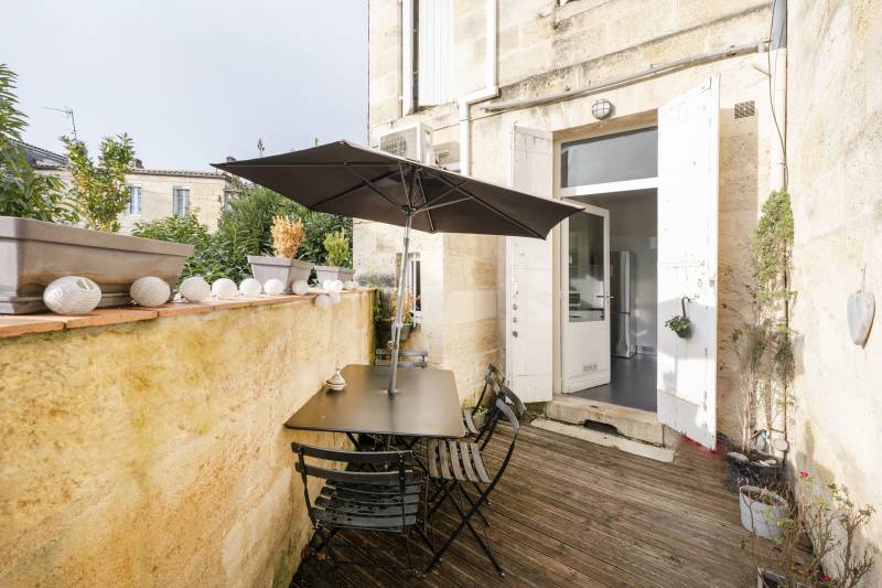 BORDEAUX MAISON A VENDRE 2 CHAMBRES TERRASSE BOULEVARDS