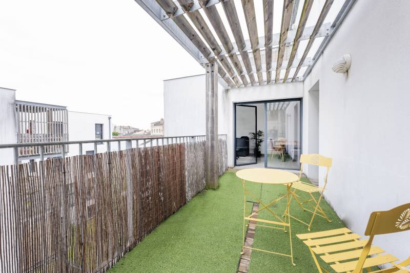 BORDEAUX NANSOUTY APPARTEMENT 3 CHAMBRES TERRASSE