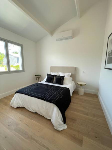 LE BOUSCAT A VENDRE MAISON 5 CHAMBRES AVEC GARAGE GRAND JARDIN 400m² AVEC PISCINE