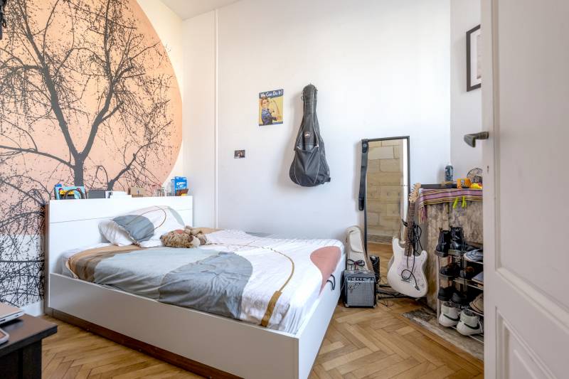 A vendre maison Saint Genes proche tram, 6 chambres