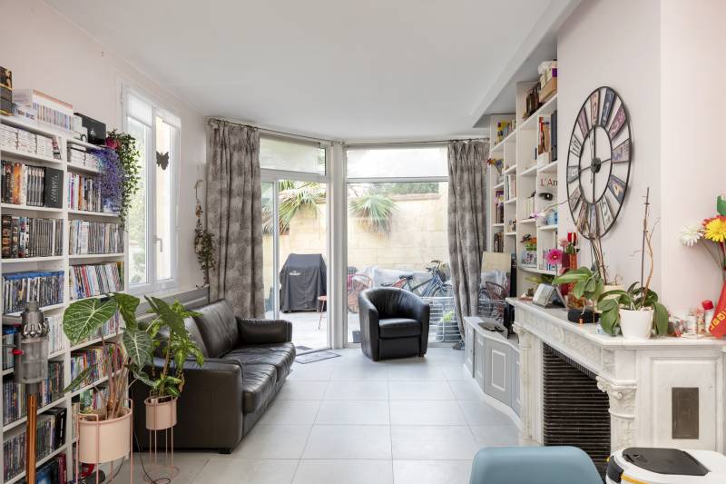 A vendre Bordeaux Saint Genes Maison 133m² azvec jardin exposé SUD