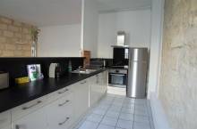 A louer appartement meublé avec cuisine américaine aménagée et équipée