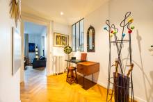 APPARTEMENT T3 IMMEUBLE EN PIERRE BALCON JARDIN PUBLIC